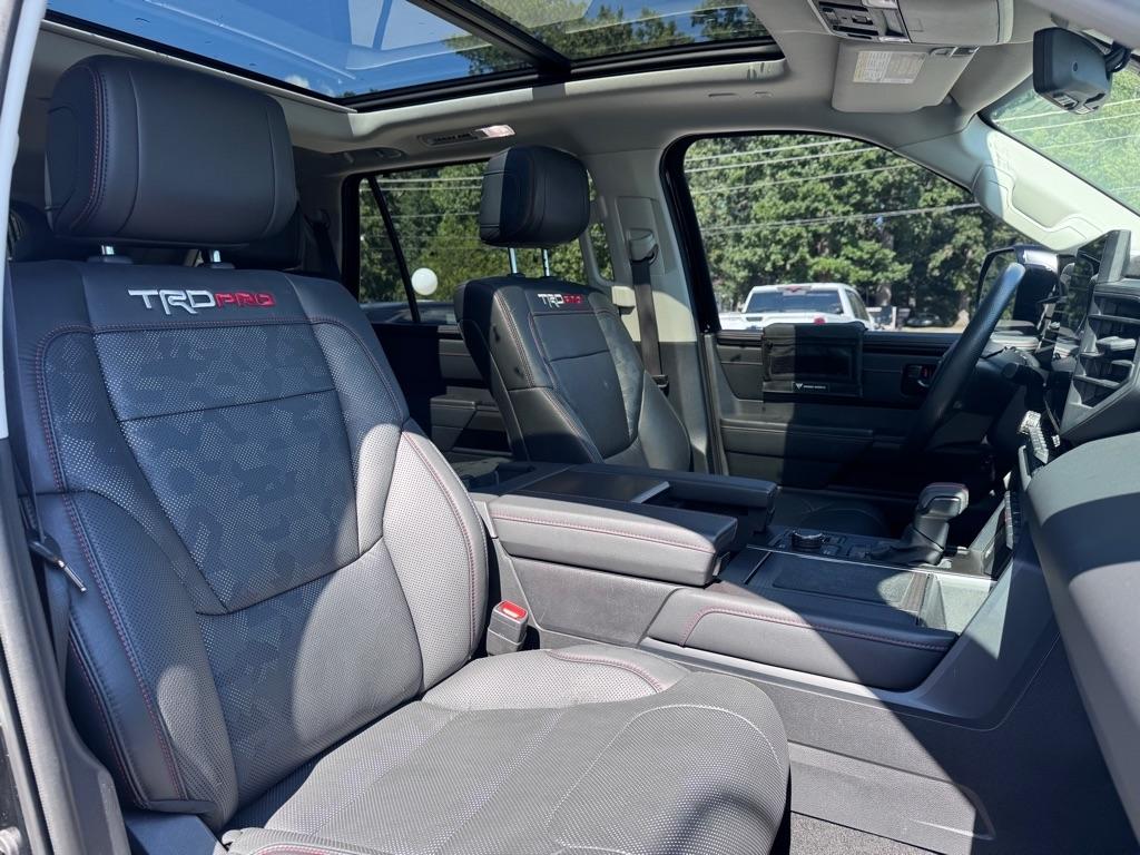 Toyota Sequoia  2023
