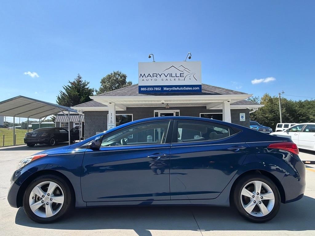 Hyundai Elantra  2013