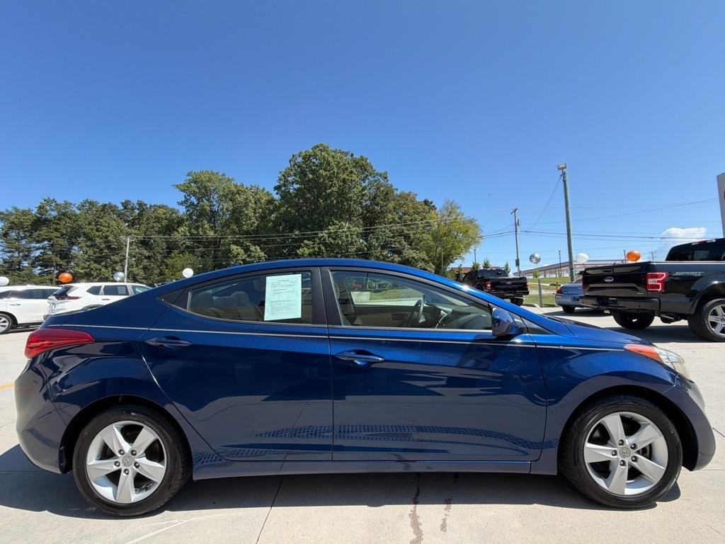 Hyundai Elantra  2013
