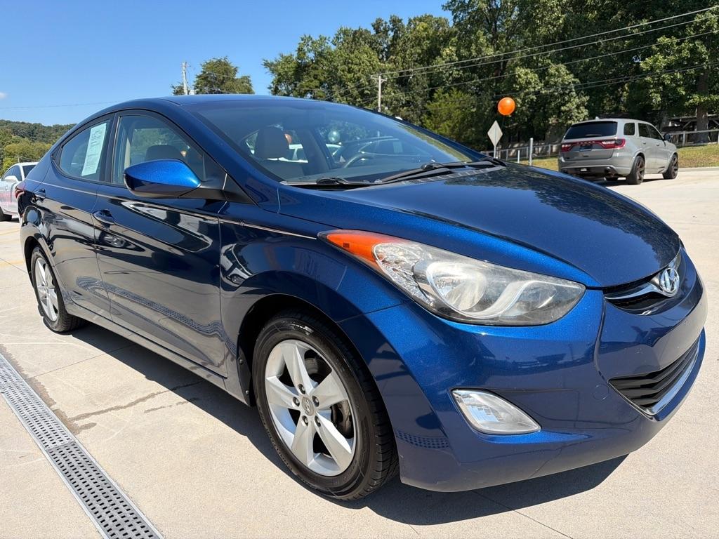 Hyundai Elantra  2013