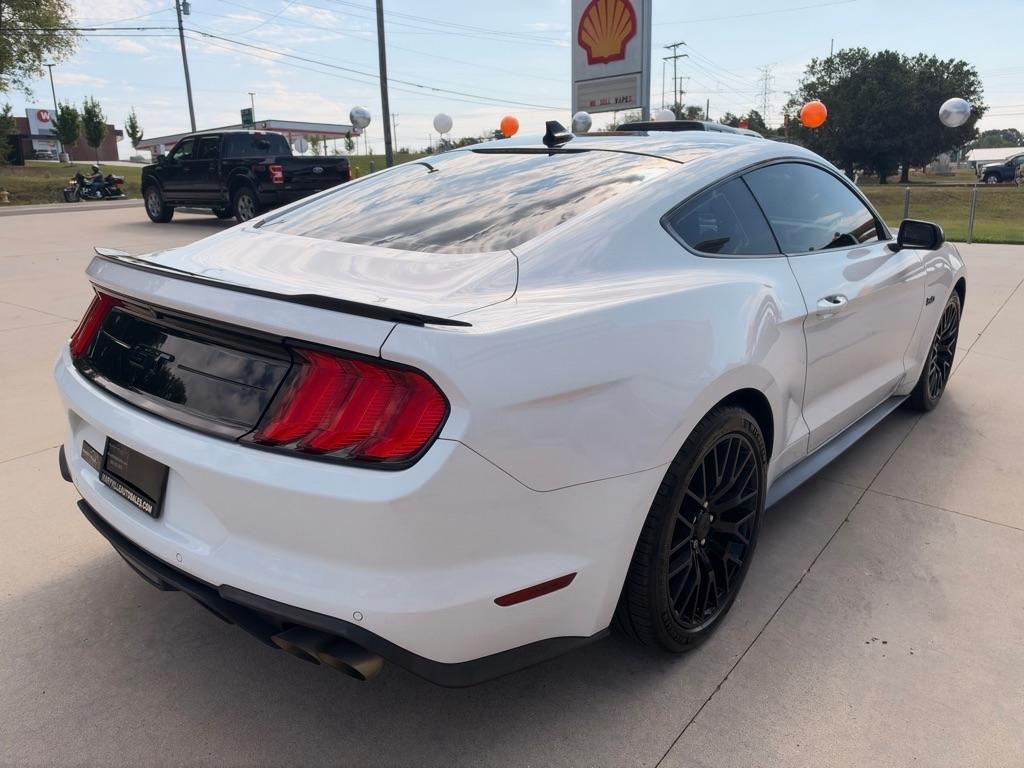 Ford Mustang  2021