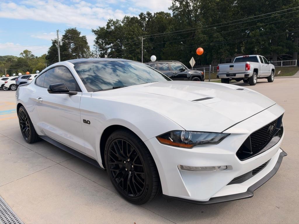 Ford Mustang  2021