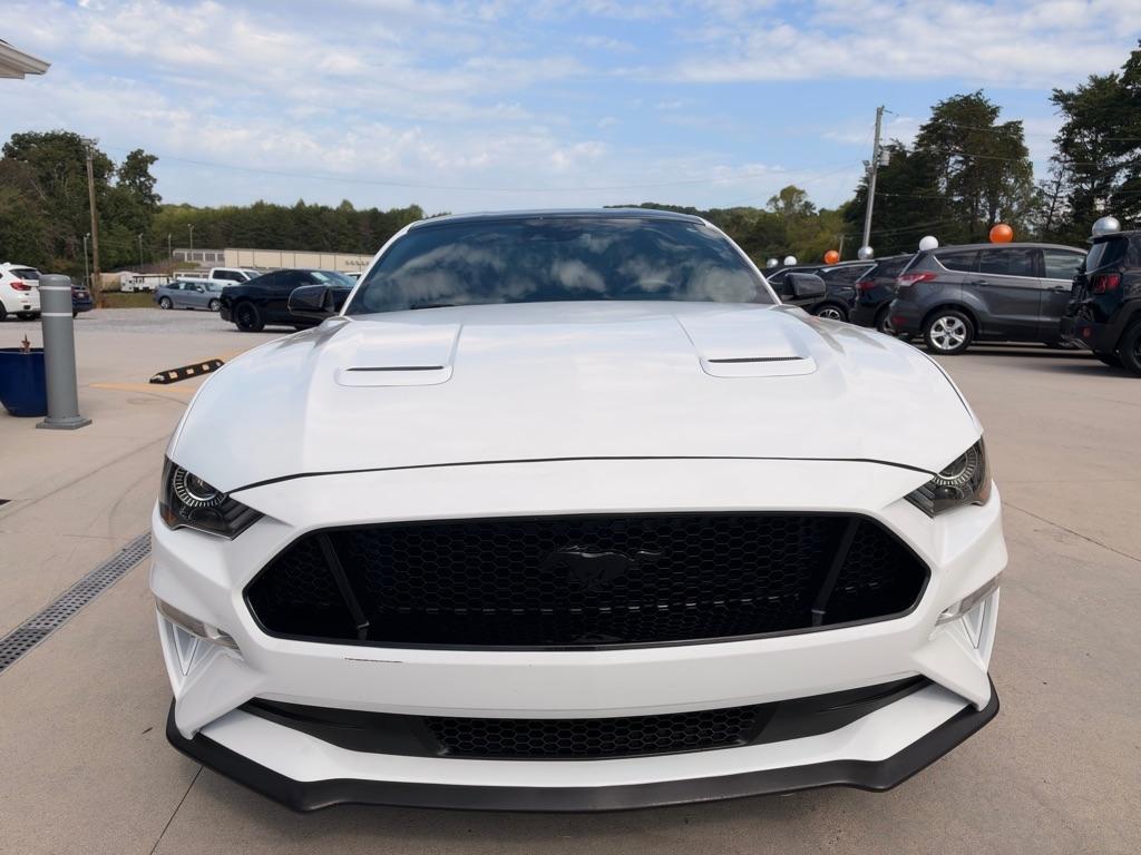 Ford Mustang  2021