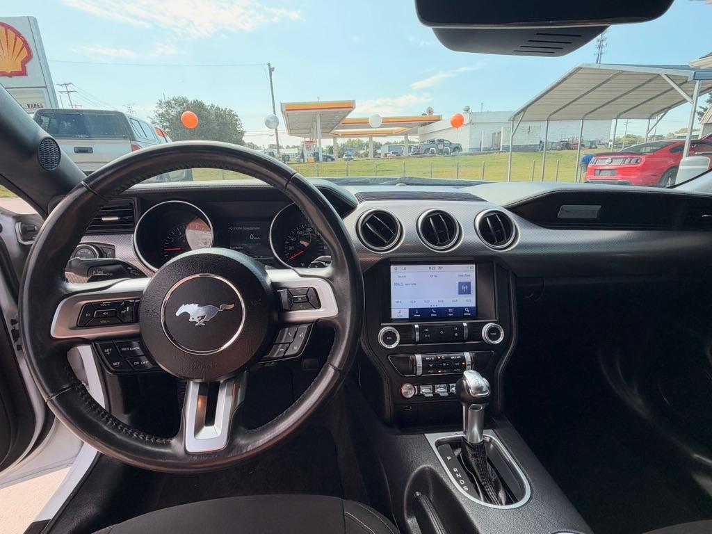 Ford Mustang  2021
