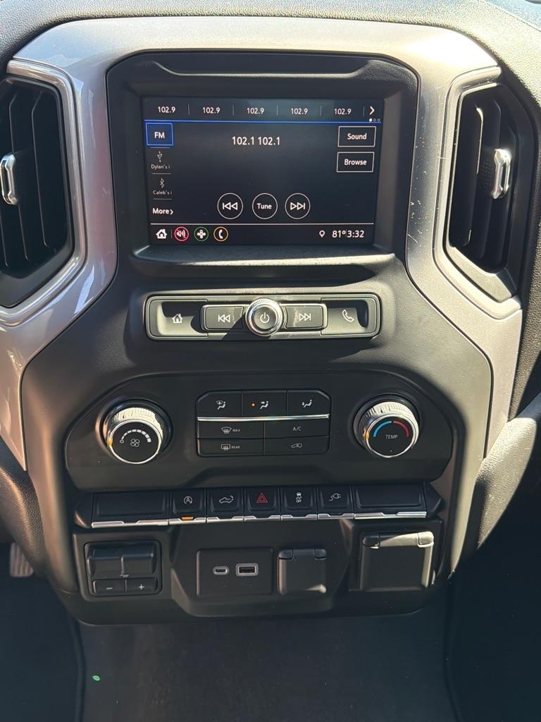 Chevrolet Silverado 1500  2021