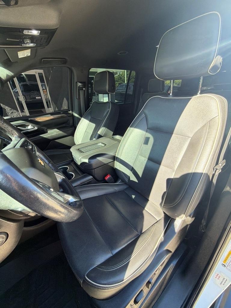 Chevrolet Suburban  2023