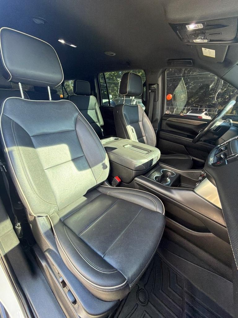 Chevrolet Suburban  2023