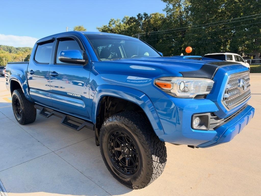 Toyota Tacoma  2016