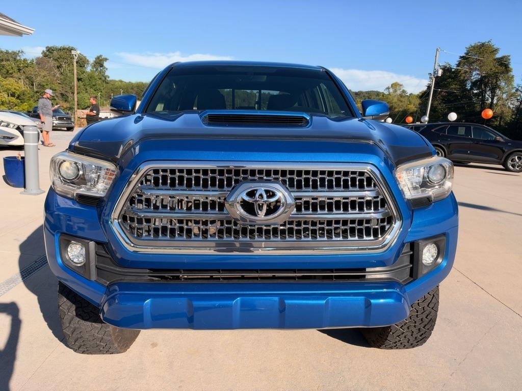 Toyota Tacoma  2016