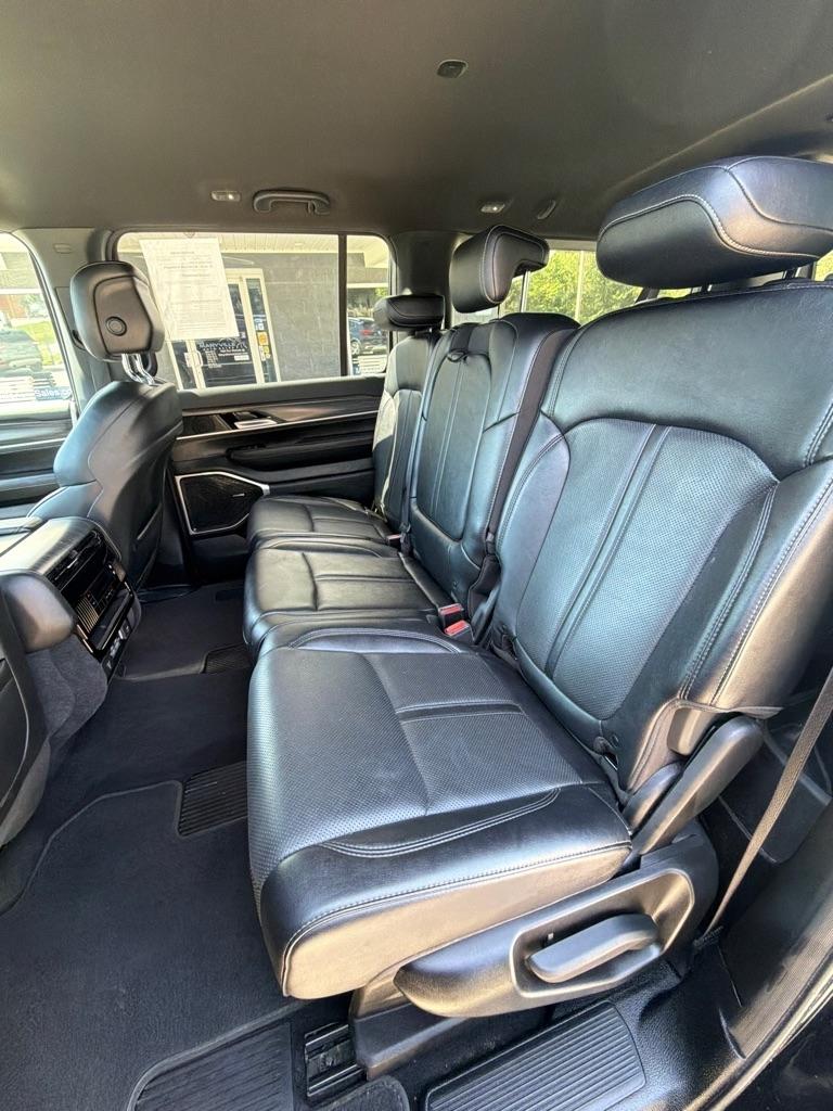 Jeep Wagoneer L  2024