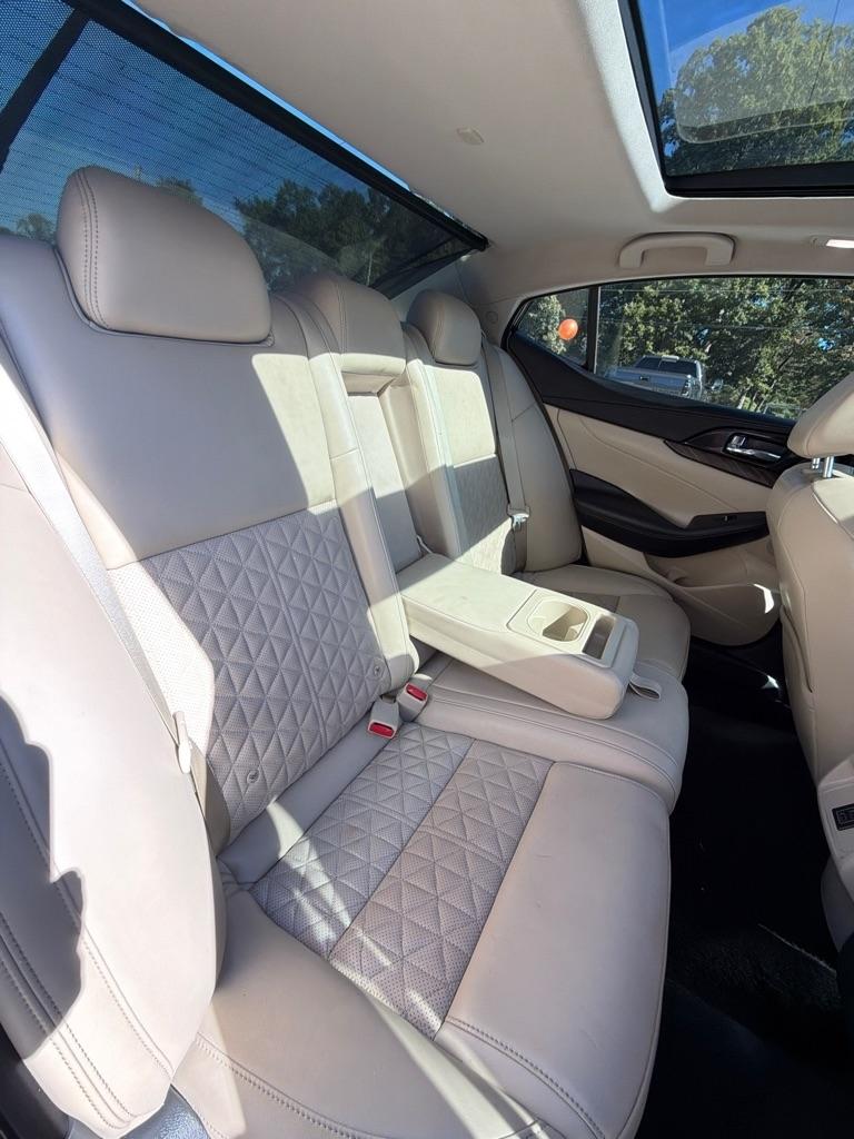 Nissan Maxima  2018