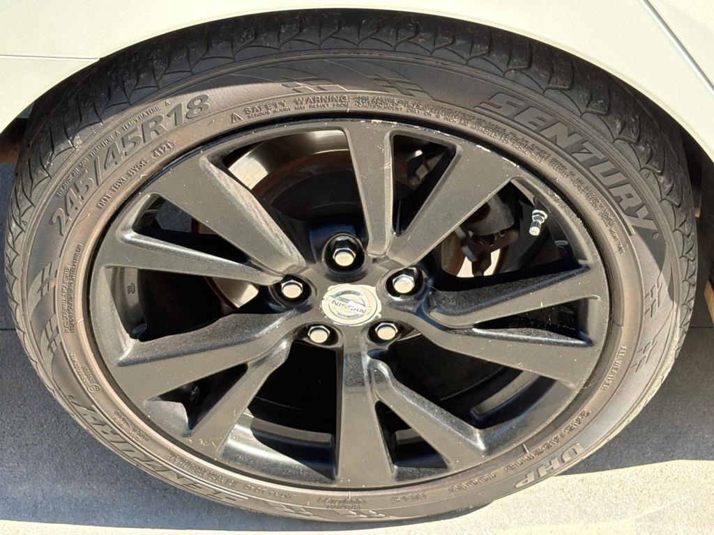 Nissan Maxima  2018
