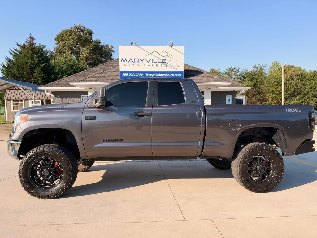 Toyota Tundra 4WD  2017