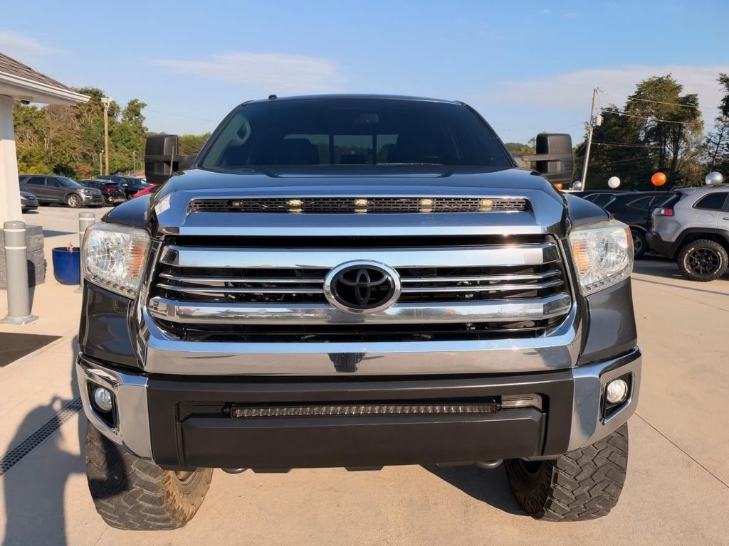 Toyota Tundra 4WD  2017