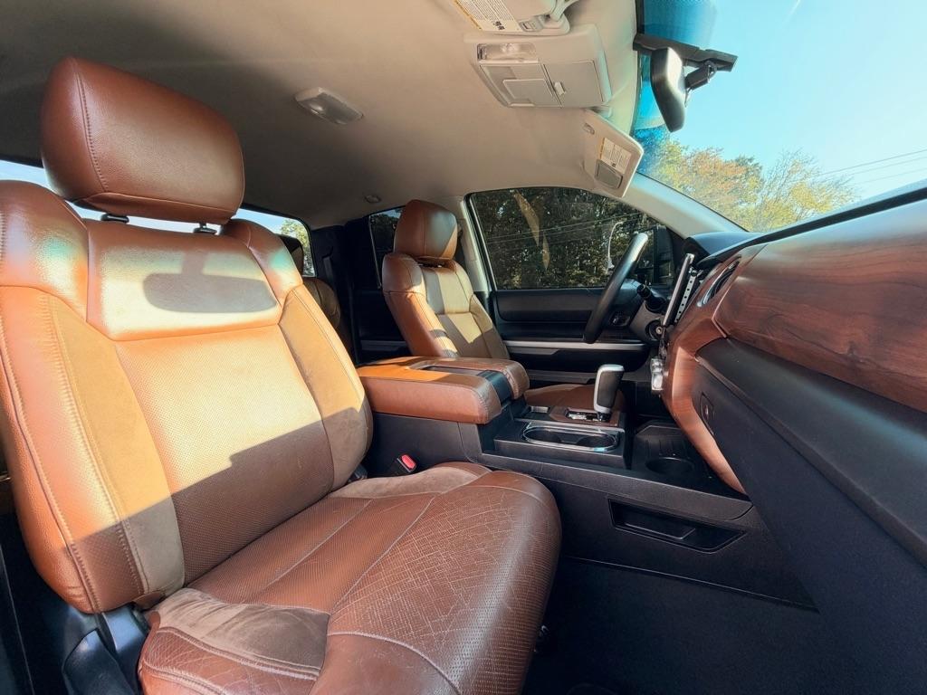 Toyota Tundra 4WD  2017