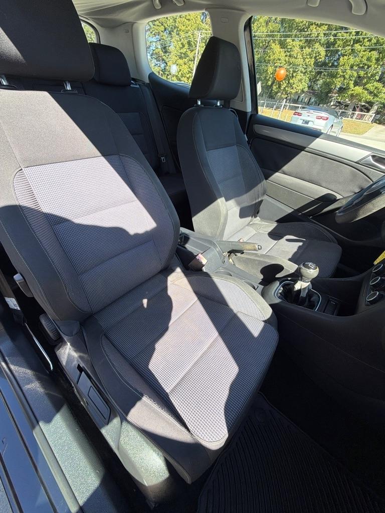 Volkswagen Golf  2012