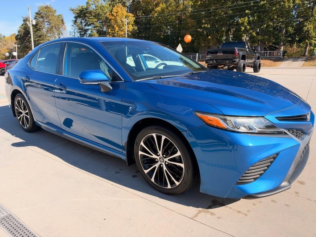 Toyota Camry  2020