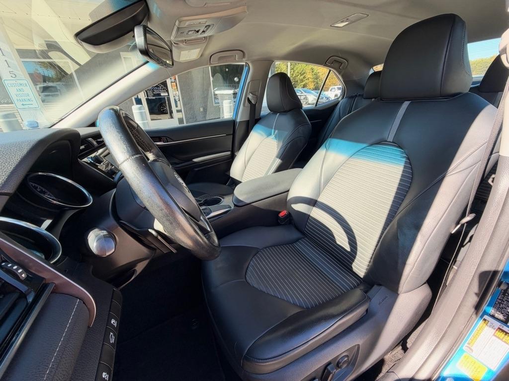 Toyota Camry  2020