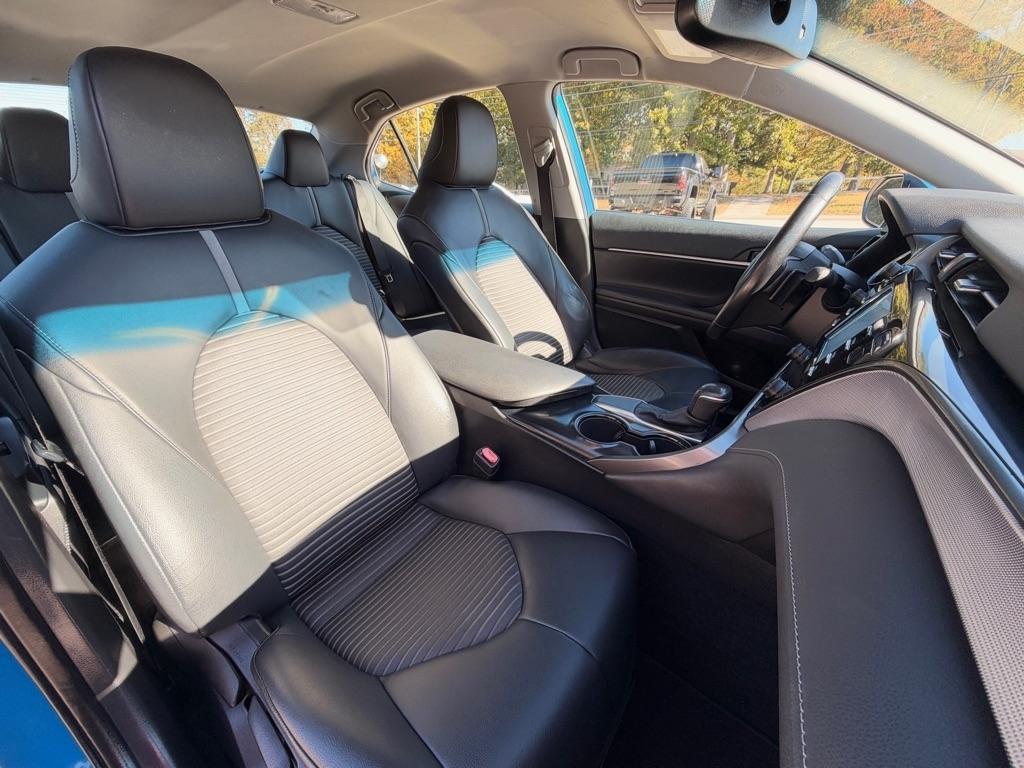 Toyota Camry  2020