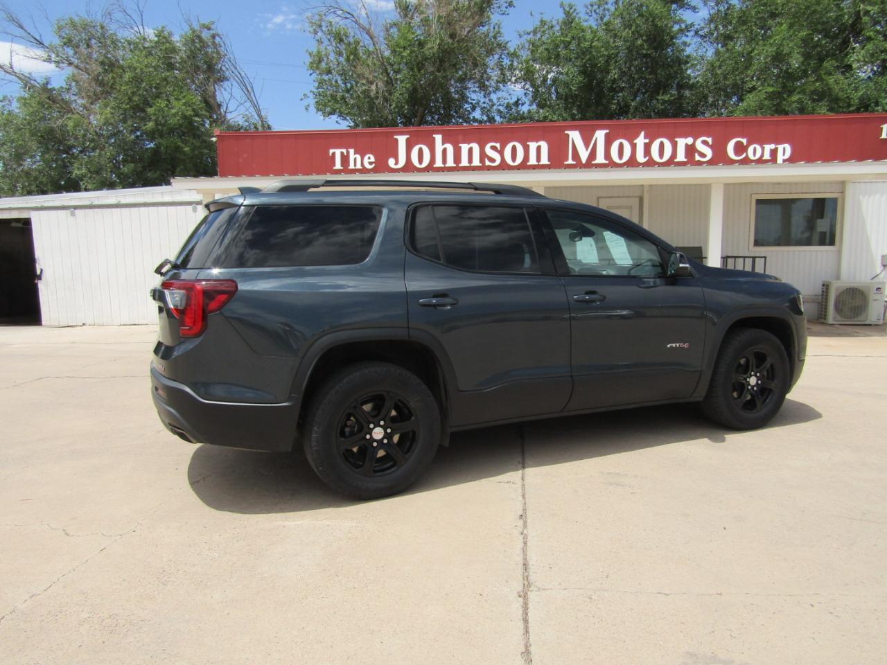 GMC Acadia AWD 4dr AT4 2020