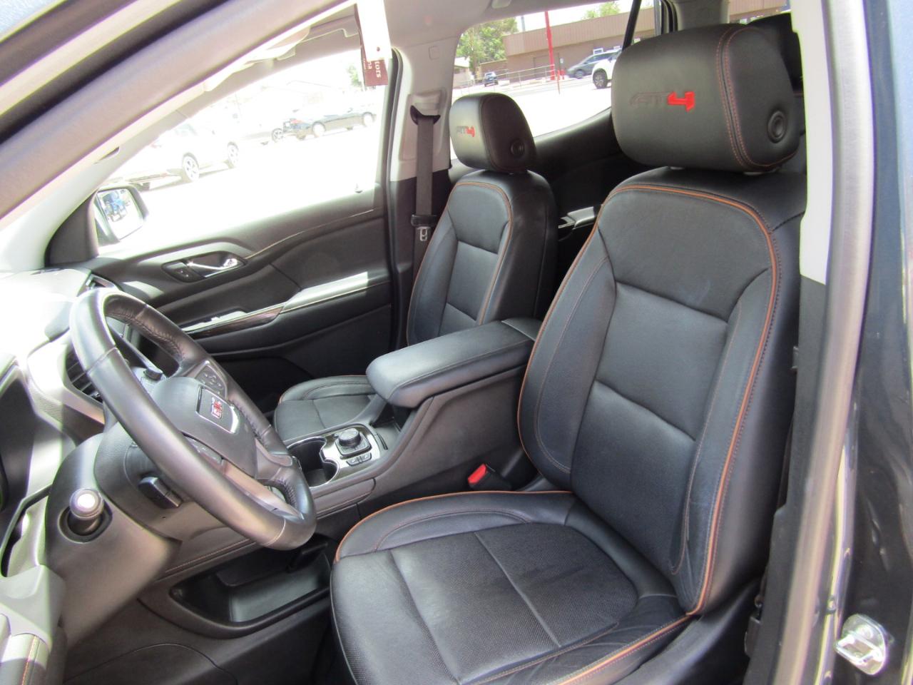 GMC Acadia AWD 4dr AT4 2020