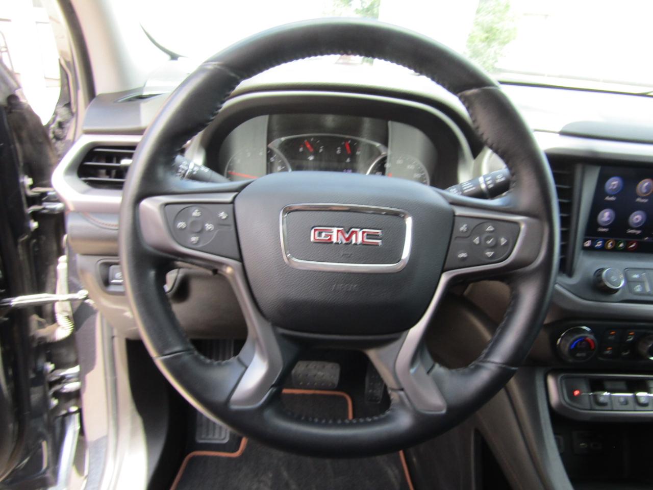 GMC Acadia AWD 4dr AT4 2020