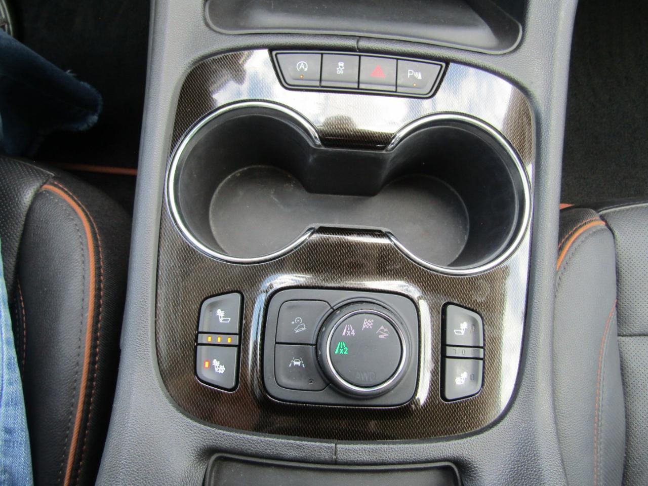 GMC Acadia AWD 4dr AT4 2020