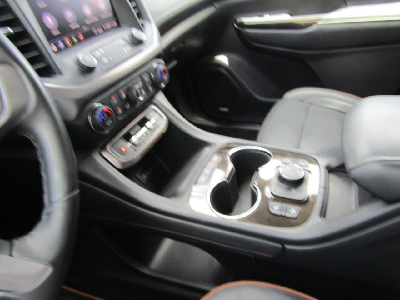 GMC Acadia AWD 4dr AT4 2020