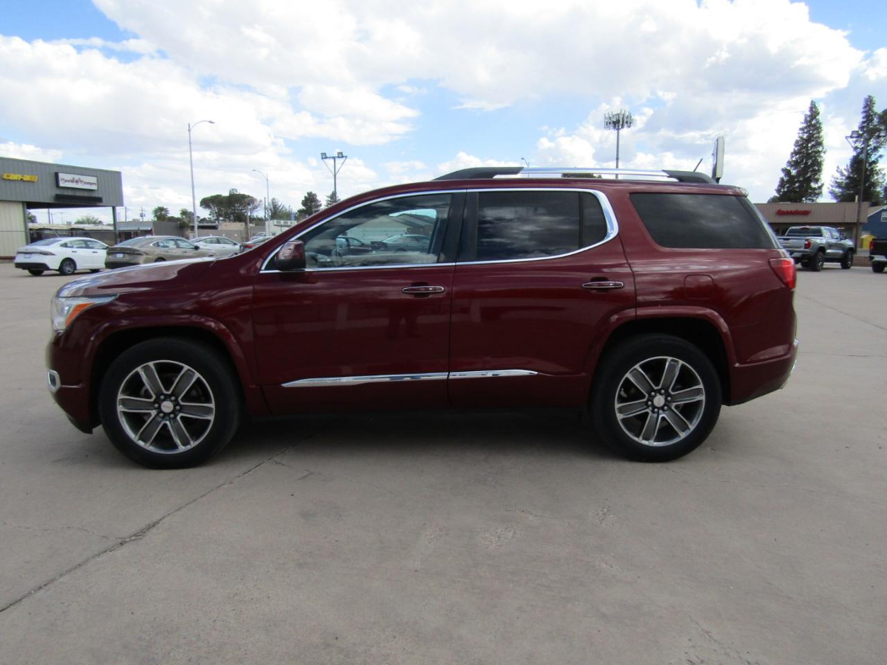 GMC Acadia FWD 4dr Denali 2017