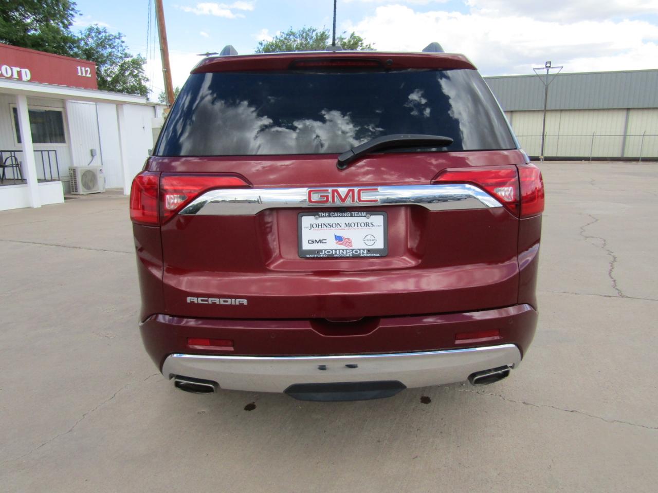 GMC Acadia FWD 4dr Denali 2017
