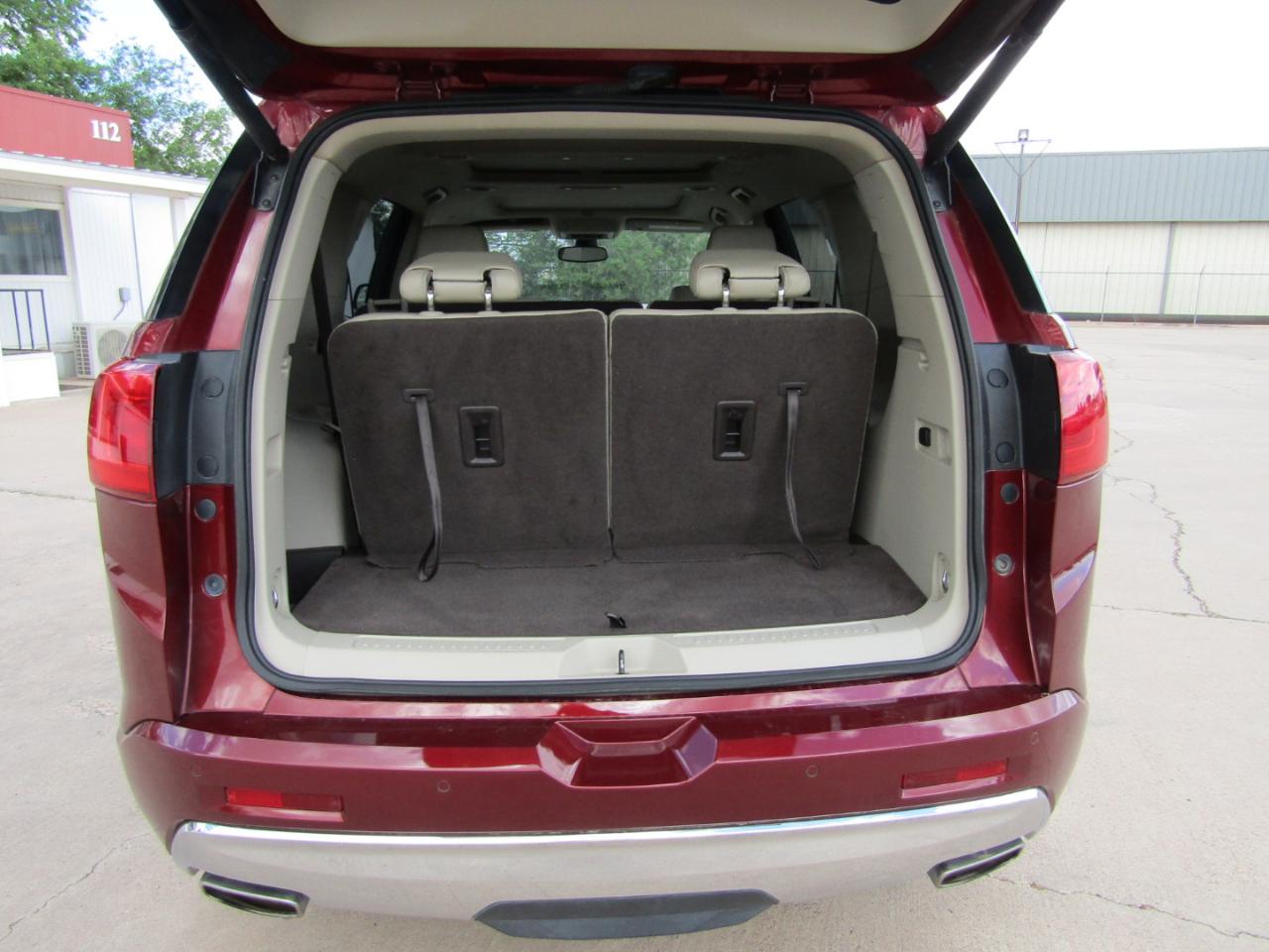 GMC Acadia FWD 4dr Denali 2017