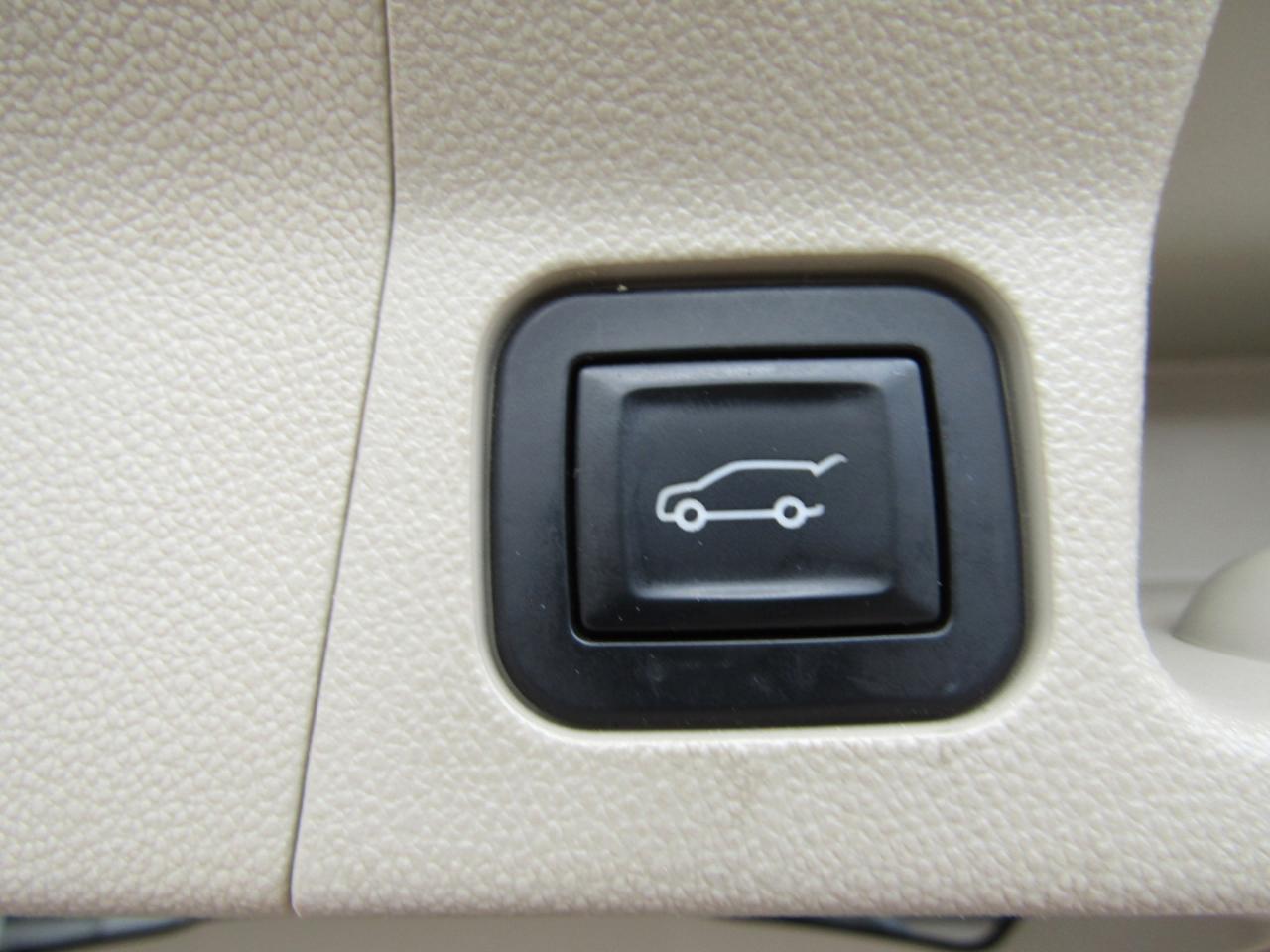 GMC Acadia FWD 4dr Denali 2017