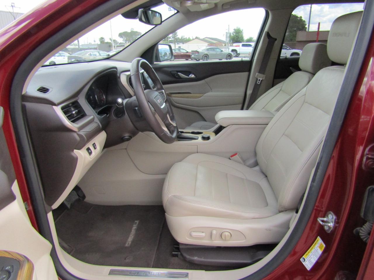 GMC Acadia FWD 4dr Denali 2017