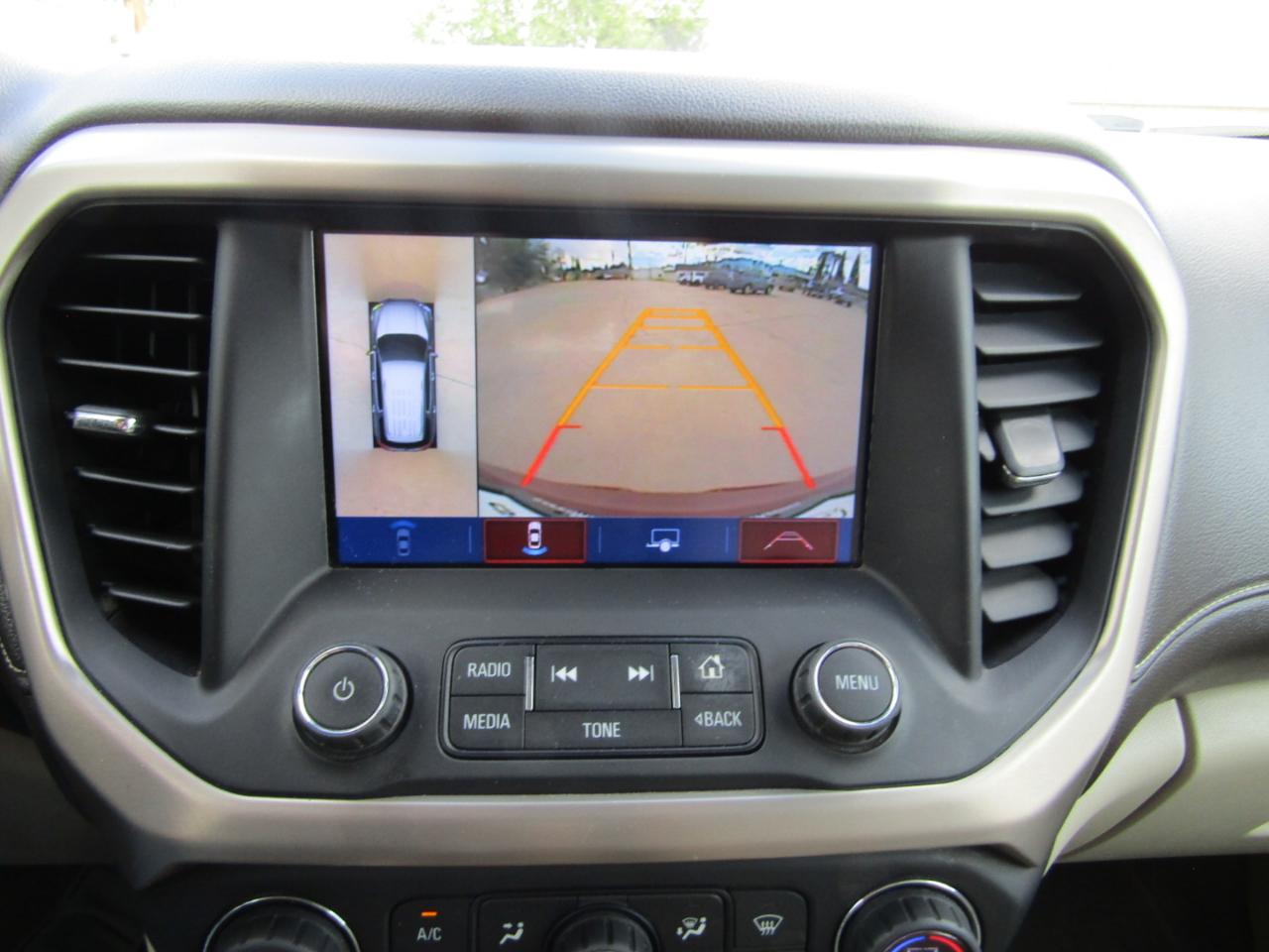 GMC Acadia FWD 4dr Denali 2017