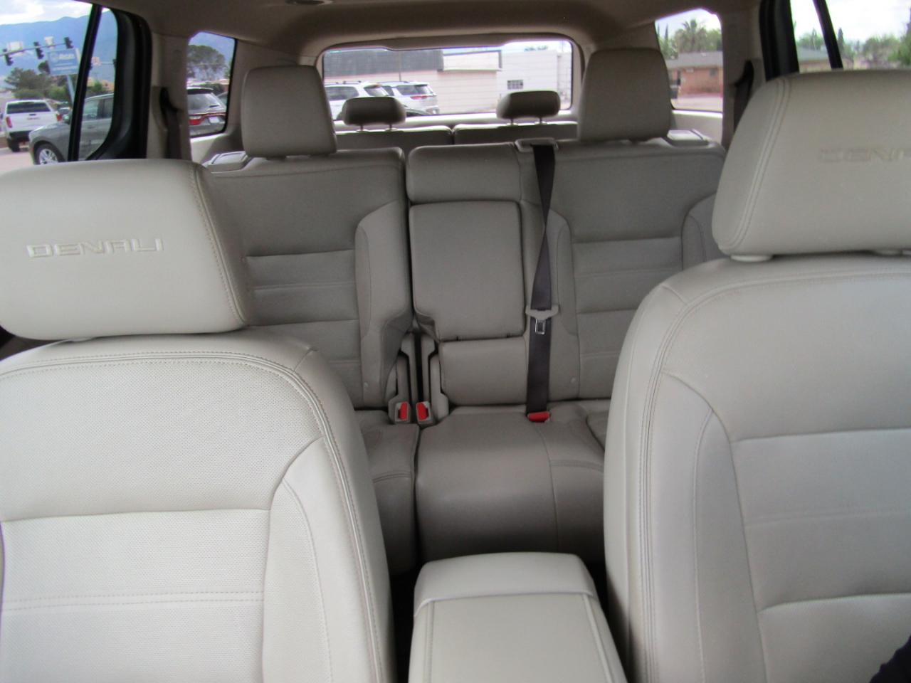 GMC Acadia FWD 4dr Denali 2017