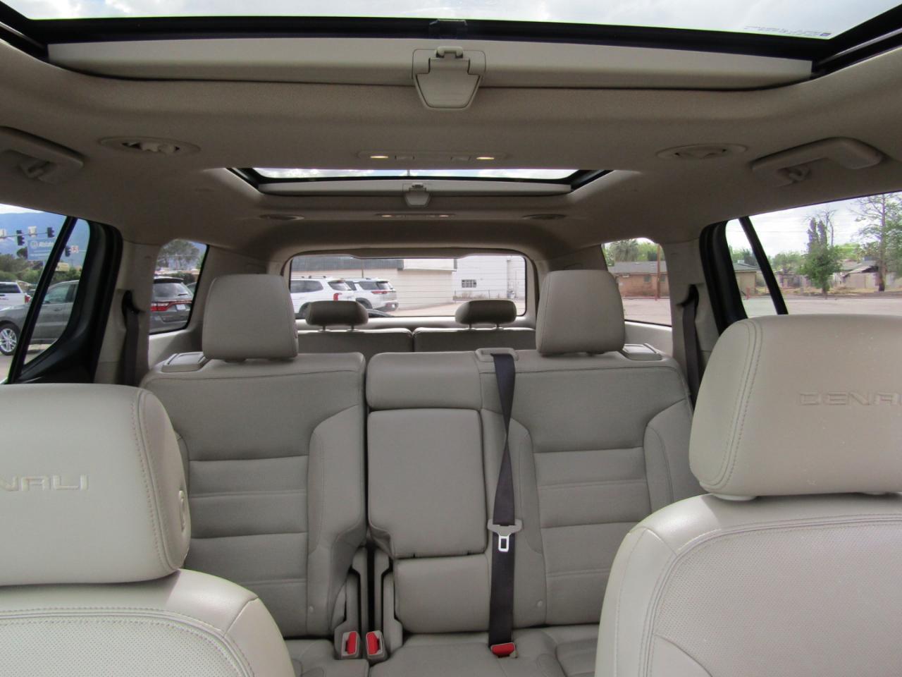 GMC Acadia FWD 4dr Denali 2017