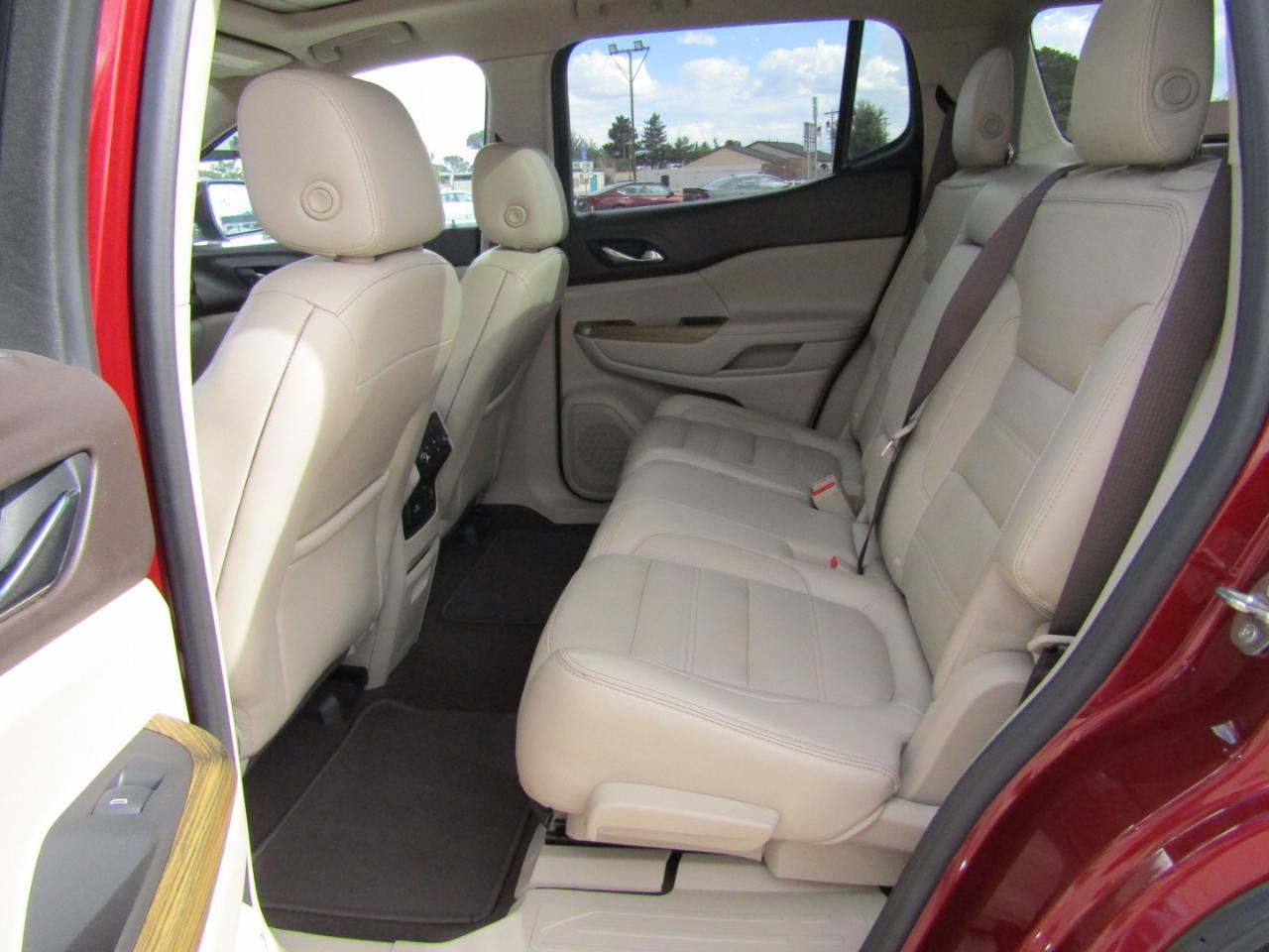 GMC Acadia FWD 4dr Denali 2017