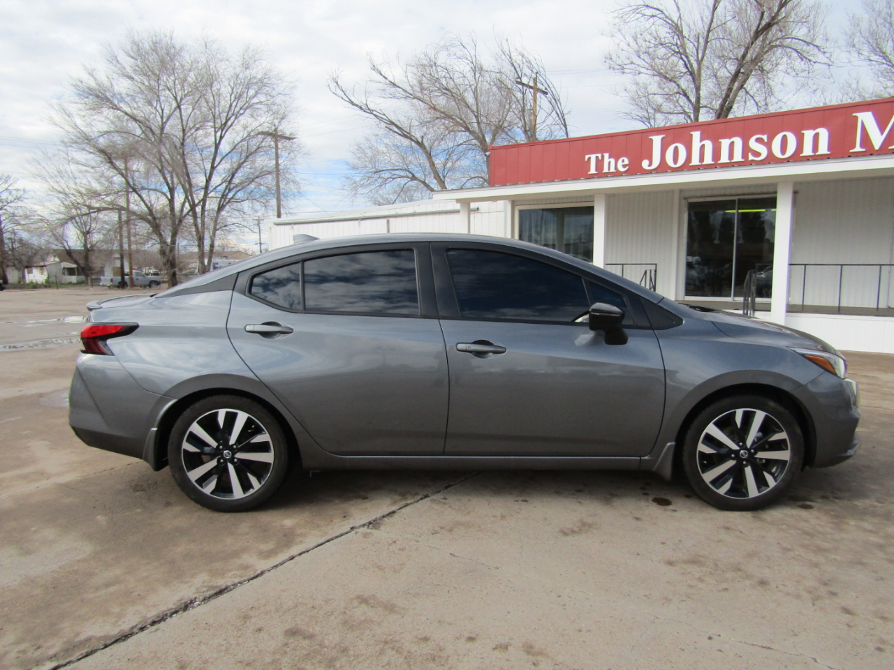 Nissan Versa SR 2022