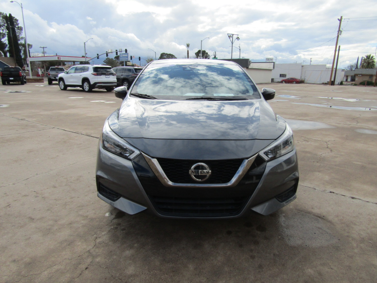 Nissan Versa SR 2022