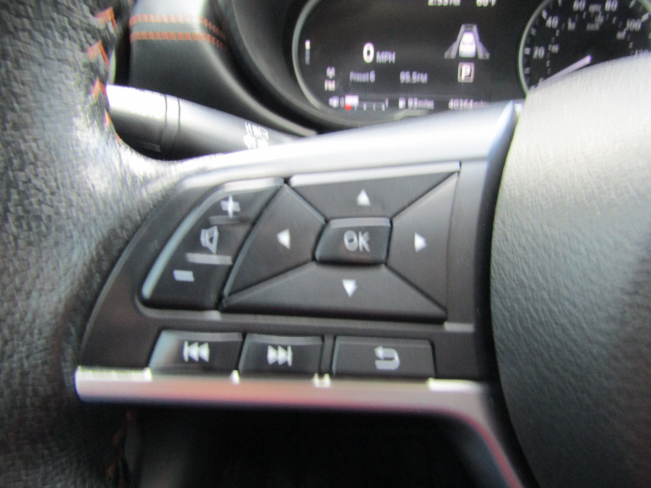 Nissan Versa SR 2022