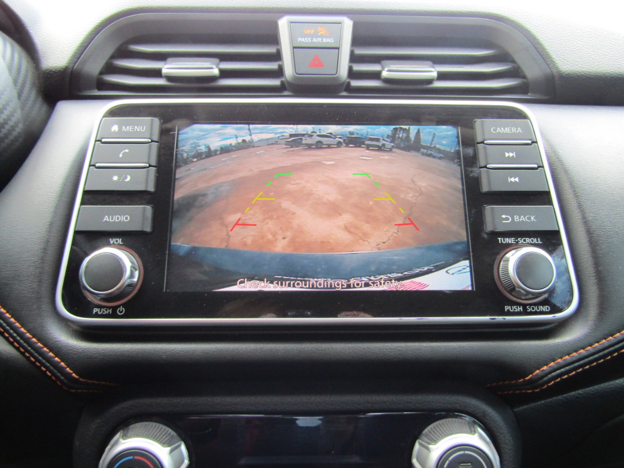 Nissan Versa SR 2022