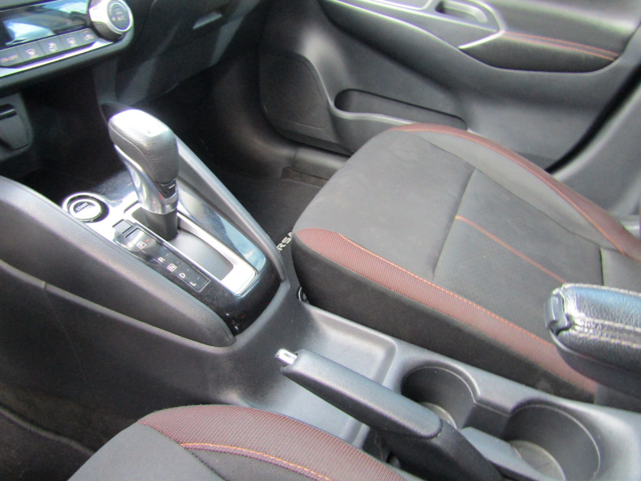 Nissan Versa SR 2022