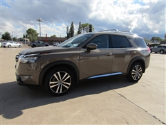 2023 Nissan Pathfinder 