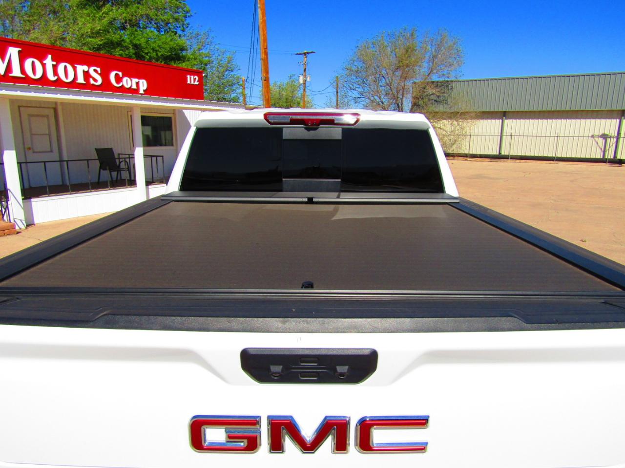 GMC Sierra 1500 4WD Crew Cab 147" AT4X 2024