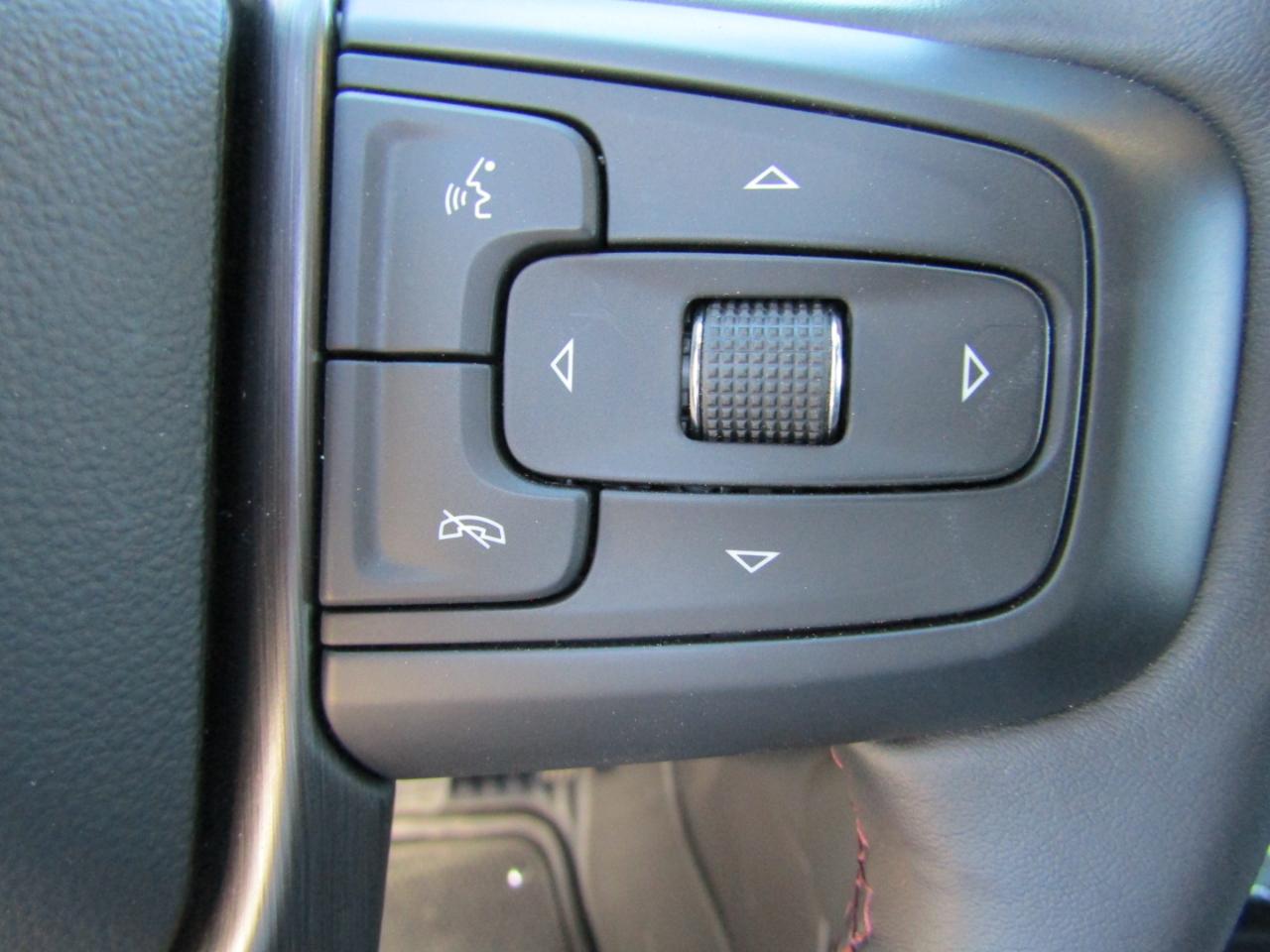 GMC Sierra 1500 4WD Crew Cab 147" AT4X 2024