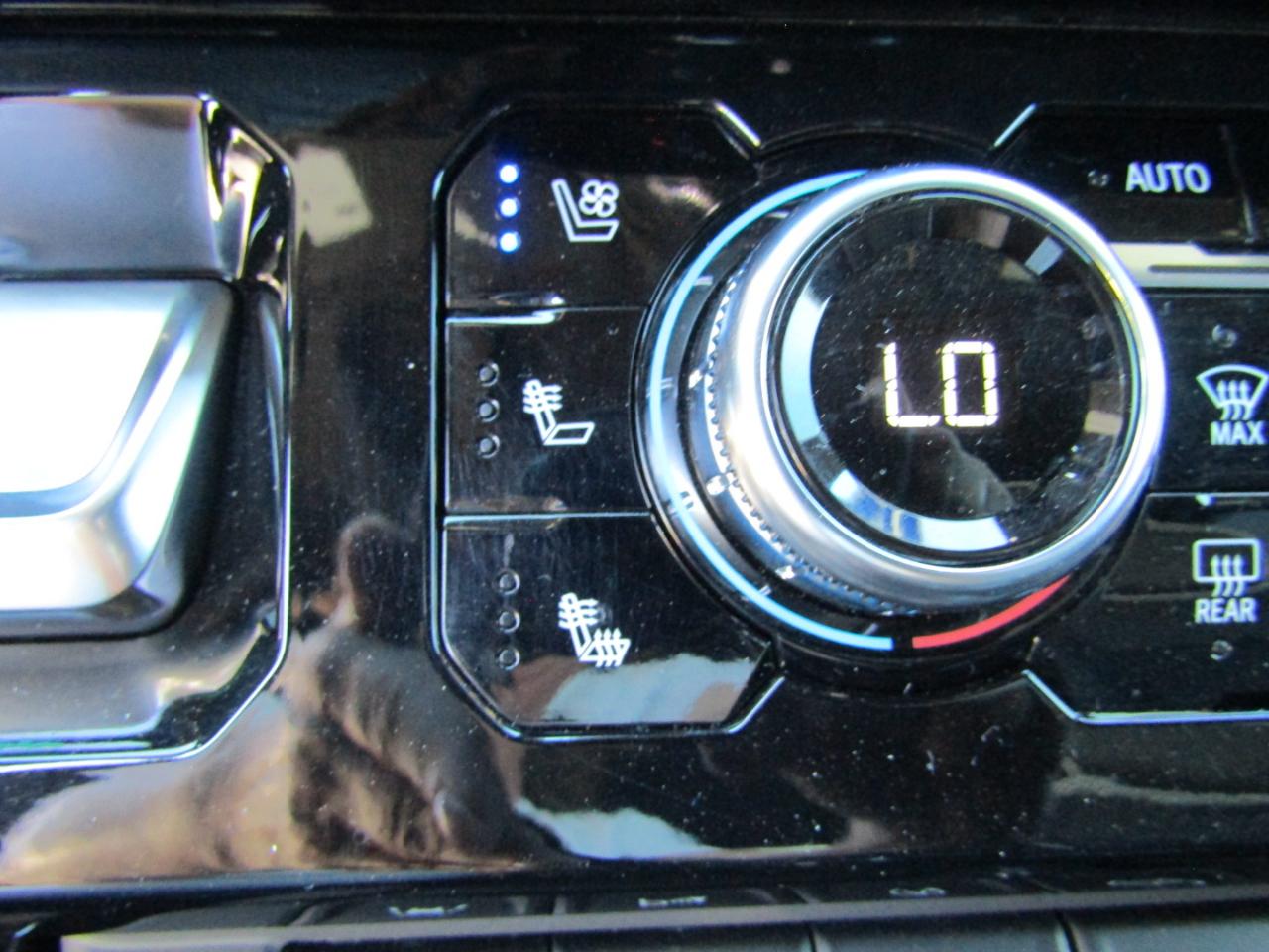 GMC Sierra 1500 4WD Crew Cab 147" AT4X 2024