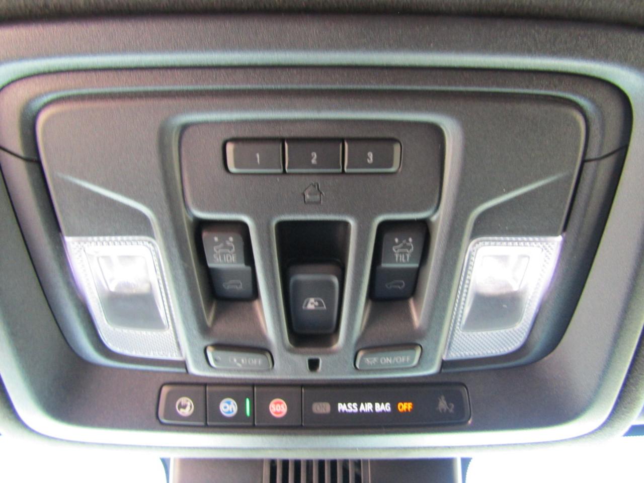 GMC Sierra 1500 4WD Crew Cab 147" AT4X 2024