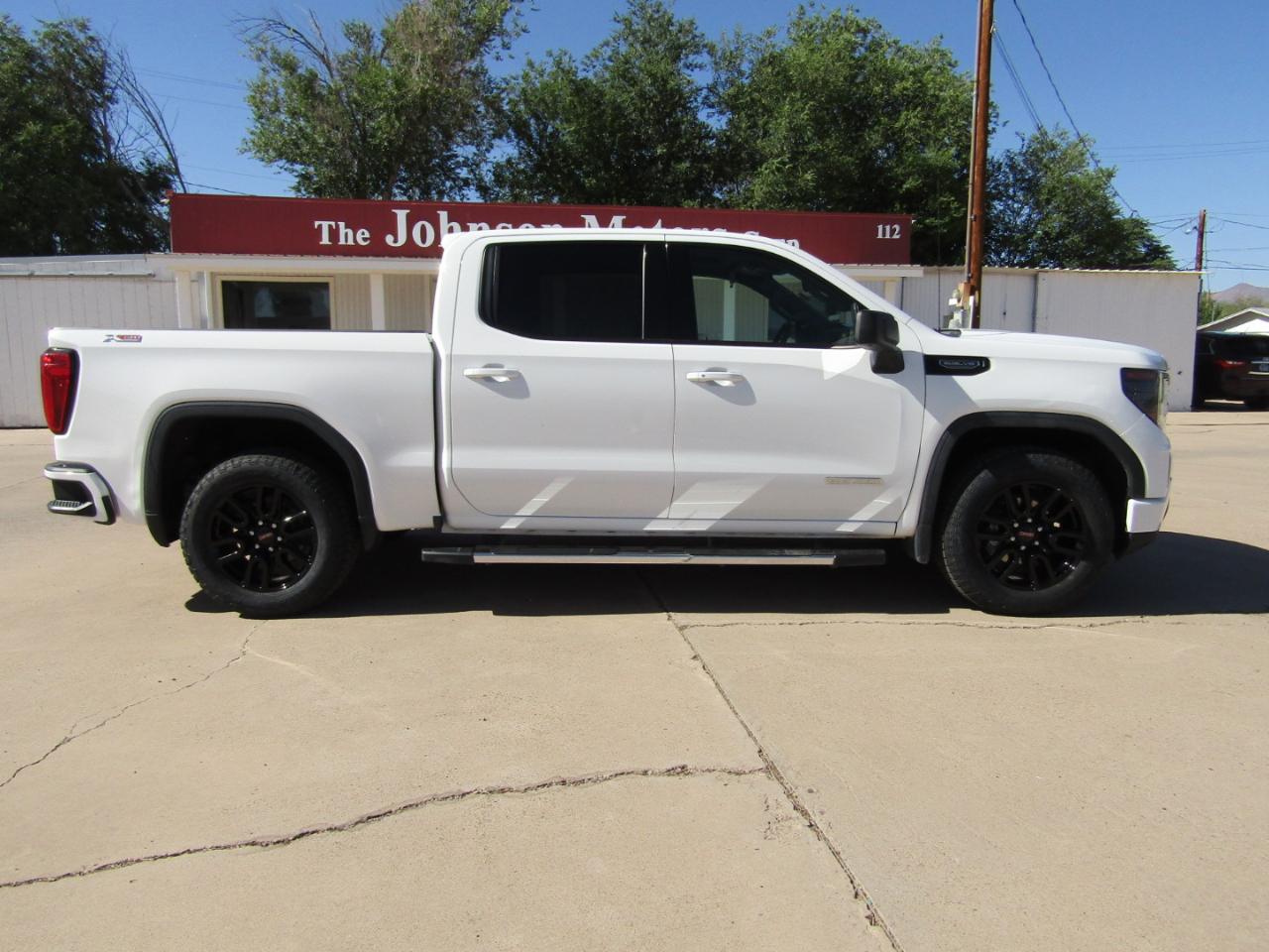 GMC Sierra 1500 4WD Crew Cab 147" Elevation w/3SB 2024