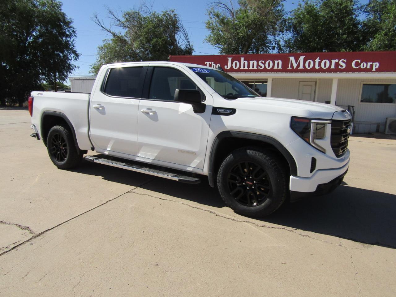 GMC Sierra 1500 4WD Crew Cab 147" Elevation w/3SB 2024