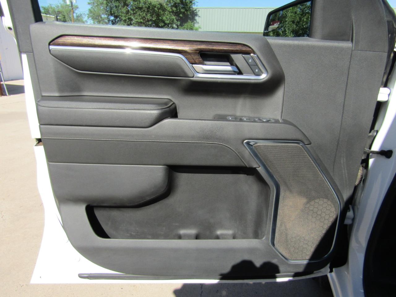 GMC Sierra 1500 4WD Crew Cab 147" Elevation w/3SB 2024
